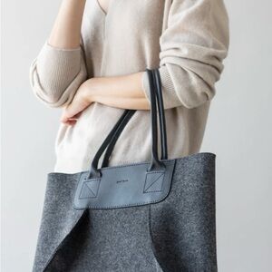 NWOT Graf lantz Frankie merino wool midi bag